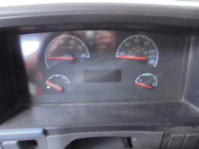 Tractor unit Volvo FM 380 ENGINE NOT OK ONLY PARTS NL TRUCK: picture 14 Tractor unit Volvo FM 380 ENGINE NOT OK ONLY PARTS NL TRUCK: picture 14