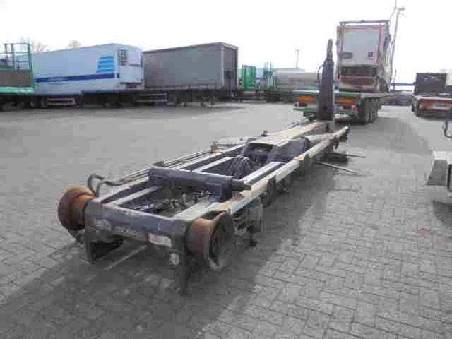 VDL - Hook lift truck: picture 4 VDL - Hook lift truck: picture 4