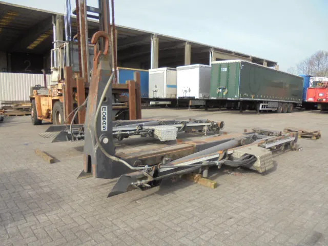 VDL - Hook lift truck: picture 1 VDL - Hook lift truck: picture 1