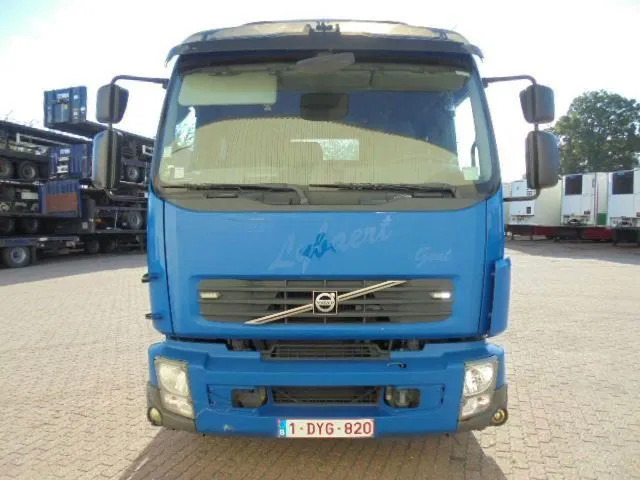 Autotransporter truck Volvo FE 280: picture 12 Autotransporter truck Volvo FE 280: picture 12
