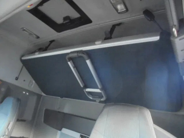 Curtainsider truck Volvo FH 420 6X2 NL TRUCK: picture 14