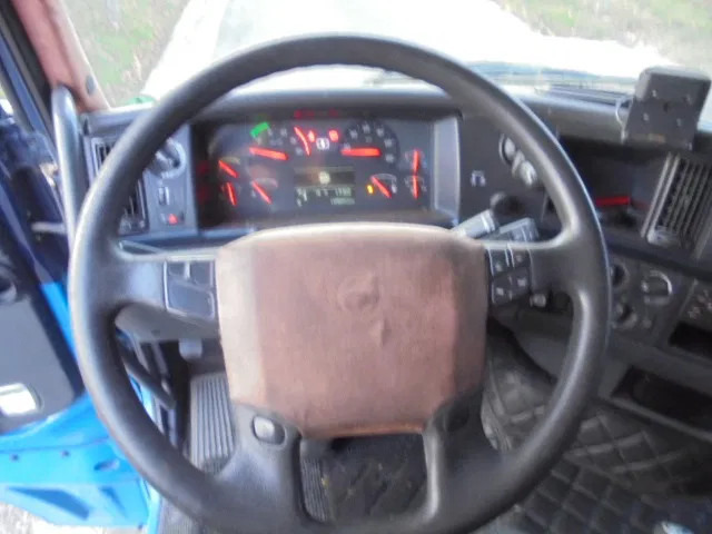 Curtainsider truck Volvo FH 420 6X2 NL TRUCK: picture 11