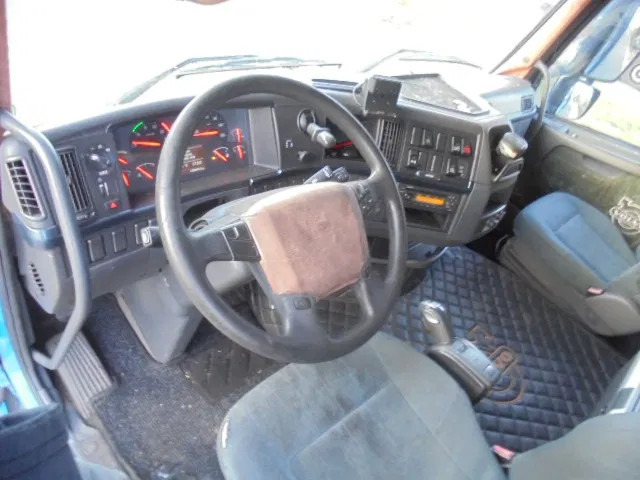 Curtainsider truck Volvo FH 420 6X2 NL TRUCK: picture 8