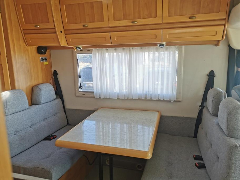 Integrated motorhome Hymer B594: picture 11
