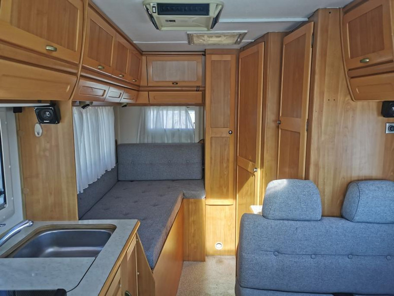 Integrated motorhome Hymer B594: picture 12