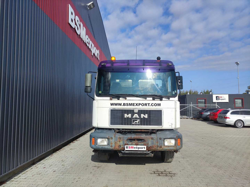 MAN 32.364 stetter 9 cub - Concrete mixer truck: picture 2 MAN 32.364 stetter 9 cub - Concrete mixer truck: picture 2