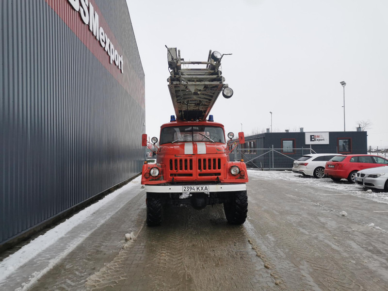 ZIL 131 ladder - Fire truck: picture 2 ZIL 131 ladder - Fire truck: picture 2