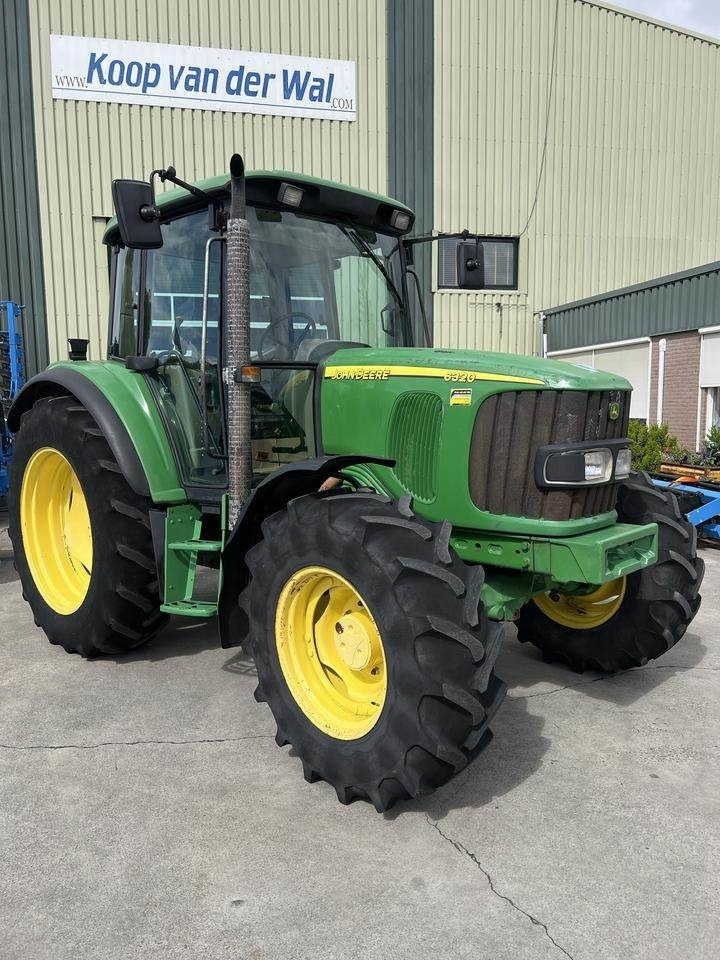 John Deere 6320 - Farm tractor: picture 2 John Deere 6320 - Farm tractor: picture 2