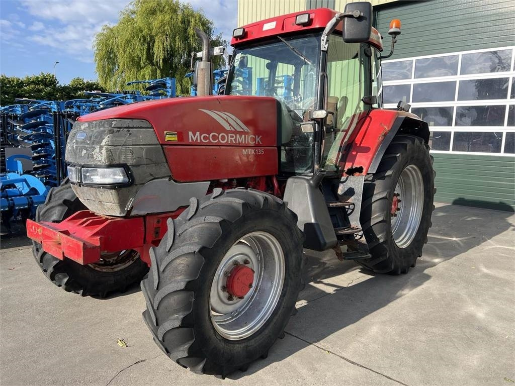 McCormick MTX135 - Farm tractor: picture 1 McCormick MTX135 - Farm tractor: picture 1