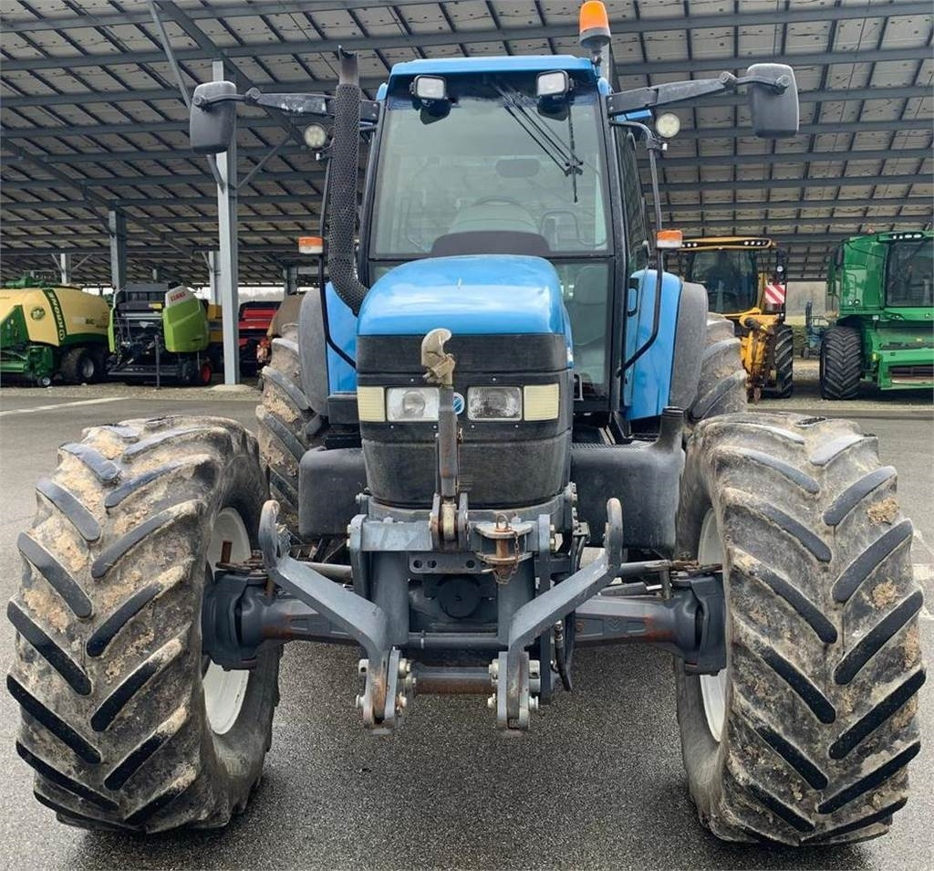 New Holland TM150 - Farm tractor: picture 4 New Holland TM150 - Farm tractor: picture 4