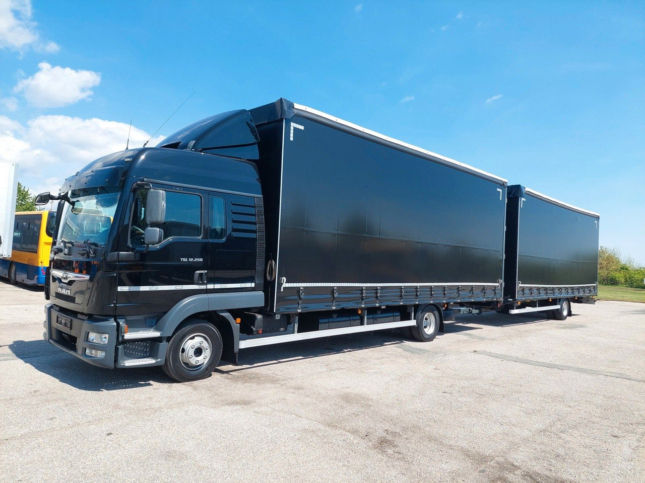 MAN TGL 12.250 BL 4x2 + Anhänger KONAR 38 Paletten - Curtainsider truck: picture 1 MAN TGL 12.250 BL 4x2 + Anhänger KONAR 38 Paletten - Curtainsider truck: picture 1