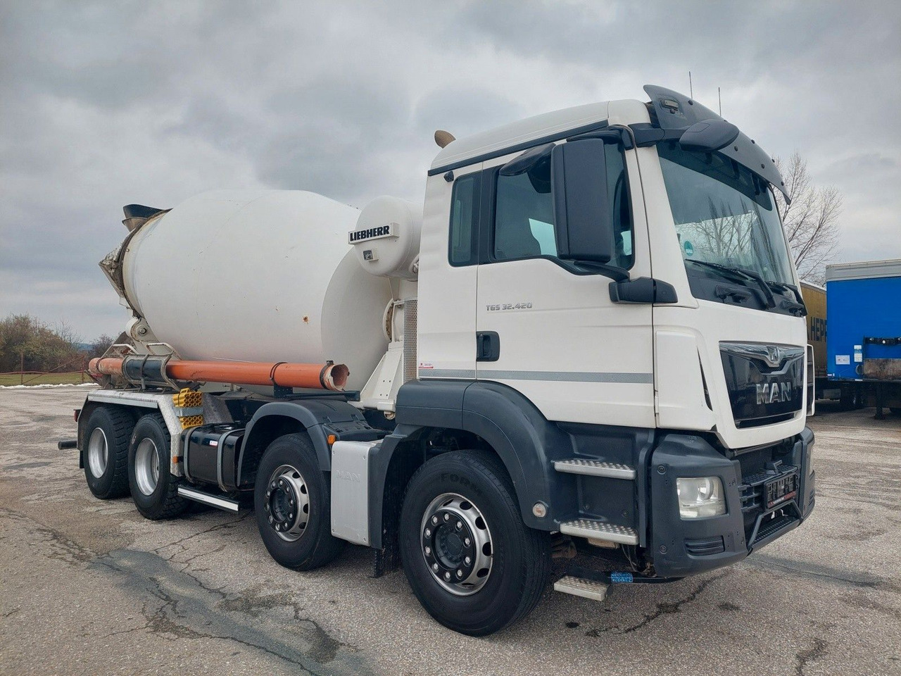 MAN TGS 32.420 BB mix Liebherr 9m3 8x4 - Concrete mixer truck: picture 2 MAN TGS 32.420 BB mix Liebherr 9m3 8x4 - Concrete mixer truck: picture 2