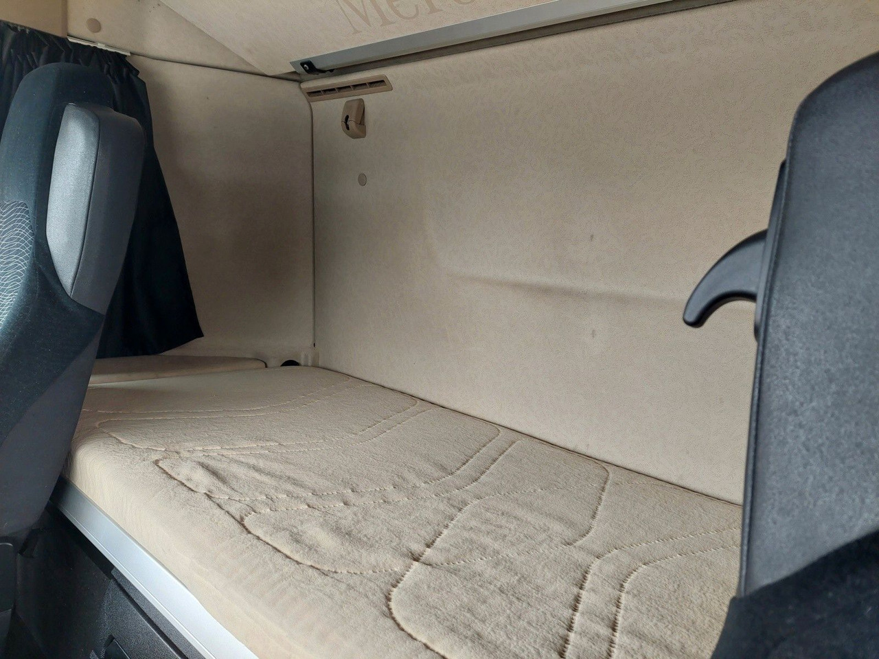 Curtainsider truck Mercedes-Benz Actros 2545 L/NR 6x2 + Wielton PC2K Durchbar: picture 14