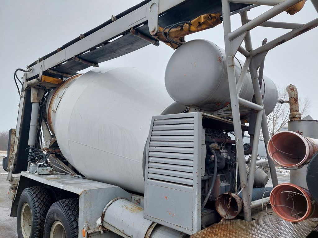 Concrete mixer truck Tatra T815 6x6 mit Fördererband PD-01: picture 6