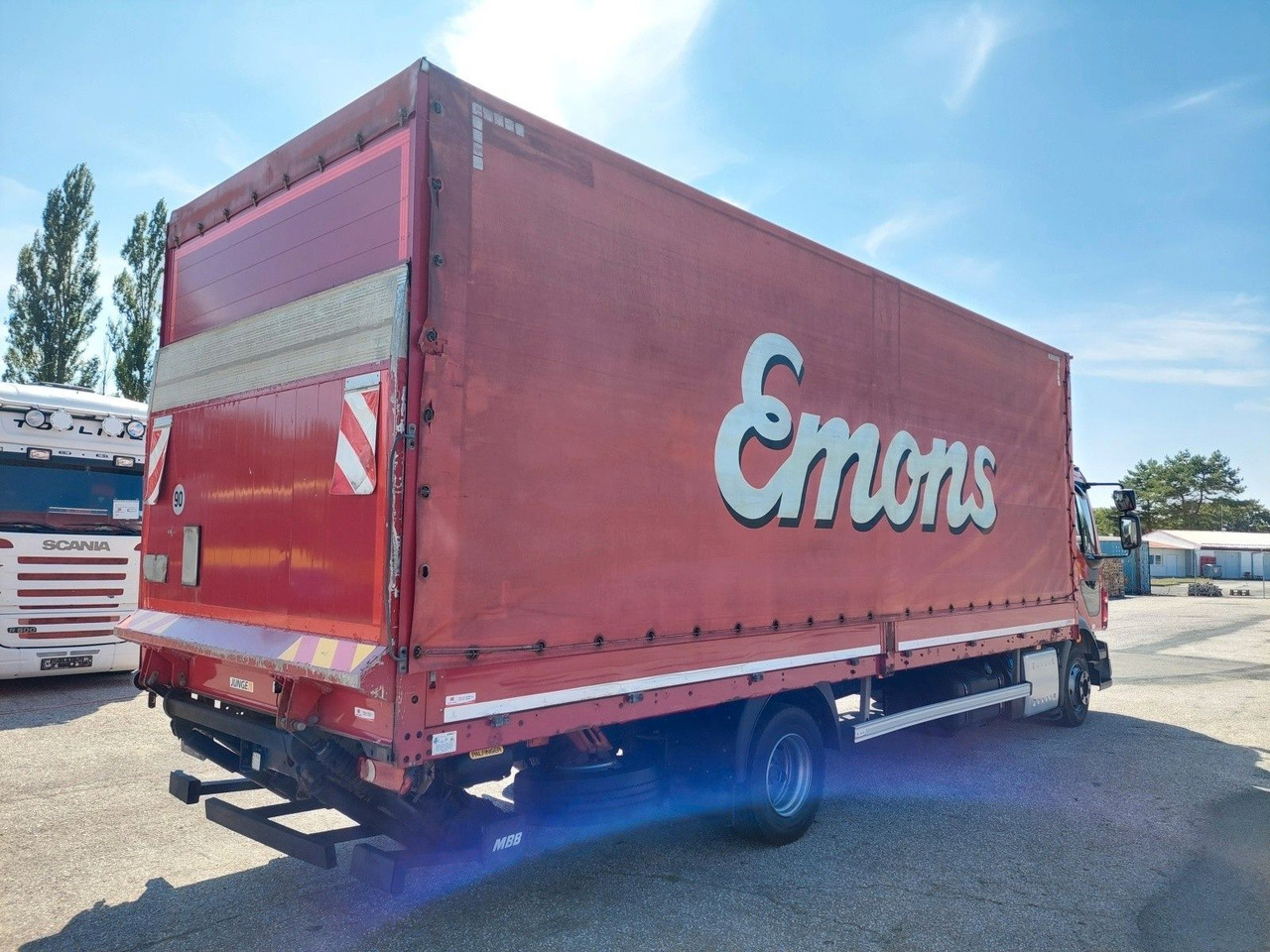Volvo FL 210 BL 4x2 LBW - Curtainsider truck: picture 4 Volvo FL 210 BL 4x2 LBW - Curtainsider truck: picture 4