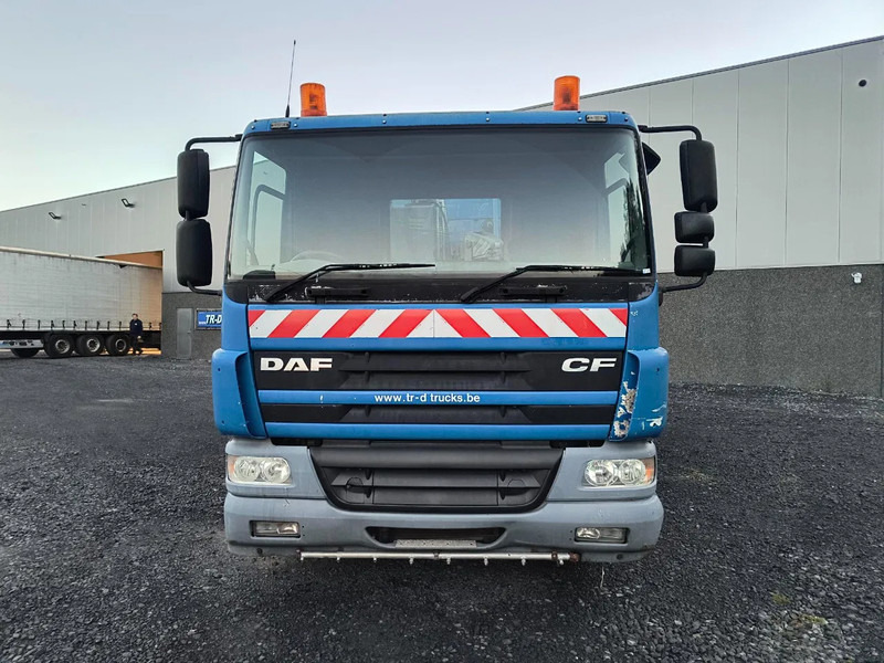 DAF CF 75.250 DRIVING CONDITION - SWEEPER NEEDS REPAIRMENT - Road sweeper: picture 2 DAF CF 75.250 DRIVING CONDITION - SWEEPER NEEDS REPAIRMENT - Road sweeper: picture 2