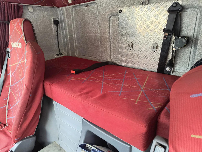 Box truck Iveco Stralis 310 CASE + D'HOLLANDIA 1500 KG - 224125 KM: picture 10