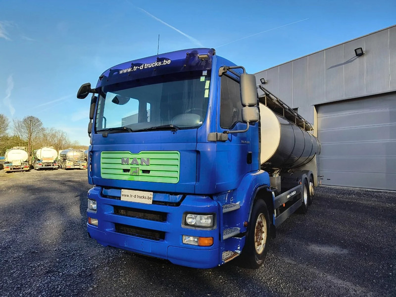 Tank truck for transportation of milk MAN TGA 26.360 6X2 TANK FOR WATER / MILK 15500L 2 COMP: picture 1