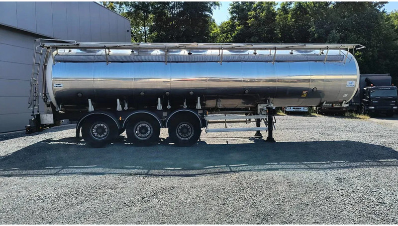 Magyar INSULATED INOX TANK 29000 L - 6 COMPARTIMENTS (!) - Tank semi-trailer: picture 3 Magyar INSULATED INOX TANK 29000 L - 6 COMPARTIMENTS (!) - Tank semi-trailer: picture 3