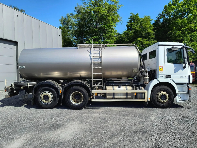 Mercedes-Benz Actros 2544 INSULATED INOX TANK 15000L - Tank truck: picture 4 Mercedes-Benz Actros 2544 INSULATED INOX TANK 15000L - Tank truck: picture 4
