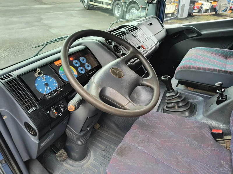 Interior photo 1: Autotransporter truck Mercedes-Benz Atego 815 GARDEN - MATERIAL BOX - RAMPS