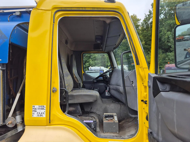 Tank truck for transportation of fuel Renault Midlum 220 10500L FUEL / CARBURANT - 4 COMP/A LAMES: picture 13