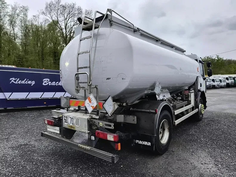 Renault Premium 280 13500L FUEL / CARBURANT TRUCK - 4 COMP - LEAF/LAMES - Tank truck: picture 5 Renault Premium 280 13500L FUEL / CARBURANT TRUCK - 4 COMP - LEAF/LAMES - Tank truck: picture 5