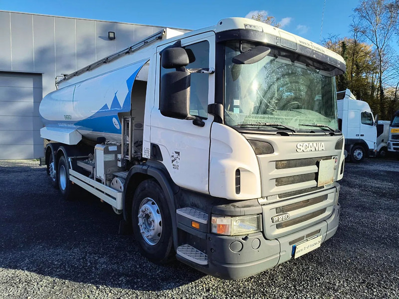 Scania P280 19000L FUEL/CARBURANT - 5 COMP. - EURO 5 - Tank truck: picture 3 Scania P280 19000L FUEL/CARBURANT - 5 COMP. - EURO 5 - Tank truck: picture 3