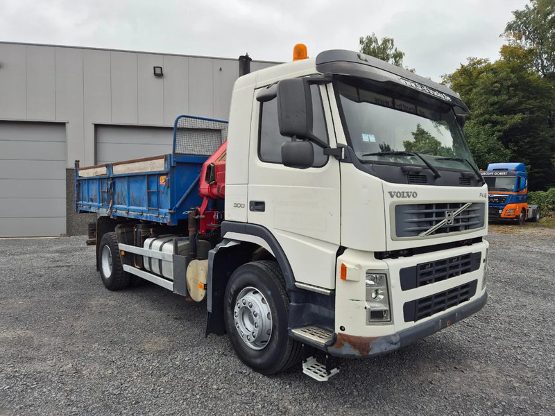 Volvo FM 9.300 TIPPER - HMF 1060K3 CRANE - Tipper, Crane truck: picture 3 Volvo FM 9.300 TIPPER - HMF 1060K3 CRANE - Tipper, Crane truck: picture 3