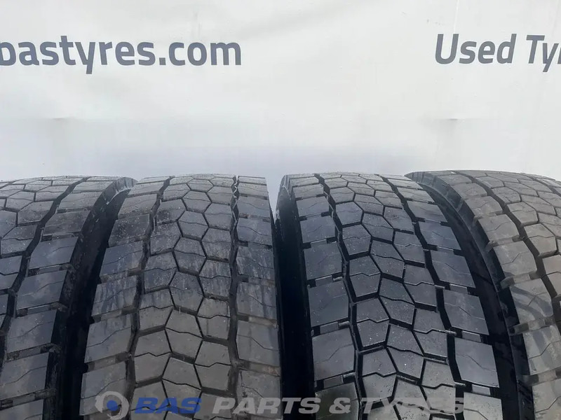 Bridgestone Bridgestone 315/70R22.5 DURAVIS R-DRIVE002 154/150 M+S 3PMSF gebruikte set - Tire for Truck: picture 2 Bridgestone Bridgestone 315/70R22.5 DURAVIS R-DRIVE002 154/150 M+S 3PMSF gebruikte set - Tire for Truck: picture 2