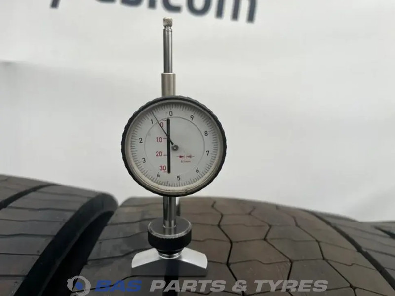 Bridgestone Bridgestone 315/70R22.5 Ecopia Drive Enliten 154/150 M+S 3PMSF gebruikte set - Tire for Truck: picture 3 Bridgestone Bridgestone 315/70R22.5 Ecopia Drive Enliten 154/150 M+S 3PMSF gebruikte set - Tire for Truck: picture 3