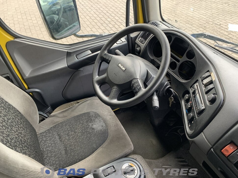DAF LF45 Euro 4-5 - Cab and interior for Truck: picture 5 DAF LF45 Euro 4-5 - Cab and interior for Truck: picture 5