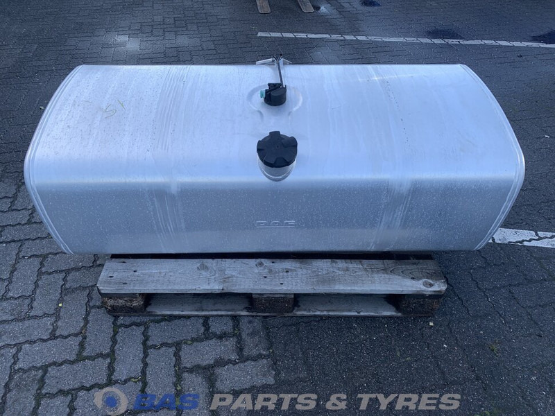 DAF - Fuel tank for Truck: picture 1 DAF - Fuel tank for Truck: picture 1