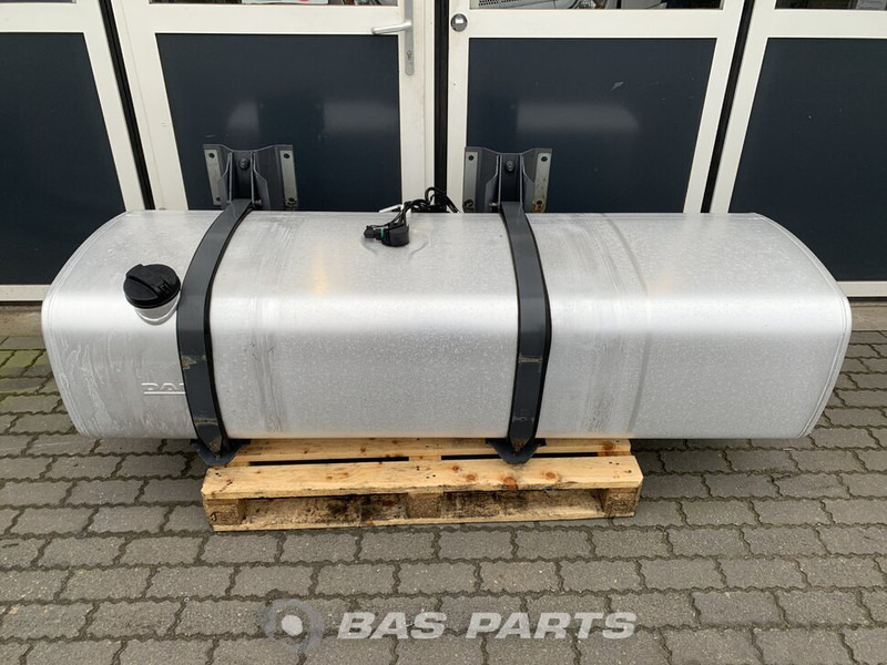DAF - Fuel tank for Truck: picture 1 DAF - Fuel tank for Truck: picture 1