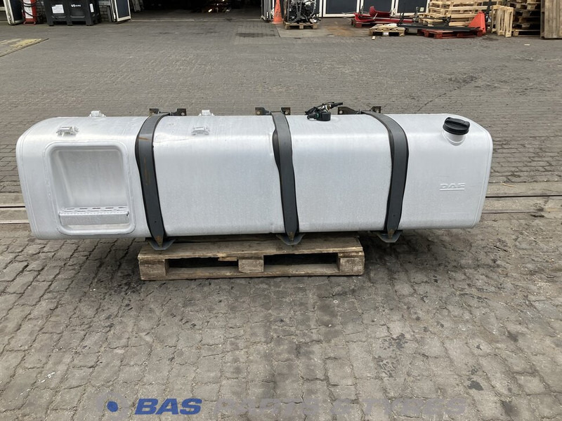 DAF - Fuel tank for Truck: picture 1 DAF - Fuel tank for Truck: picture 1