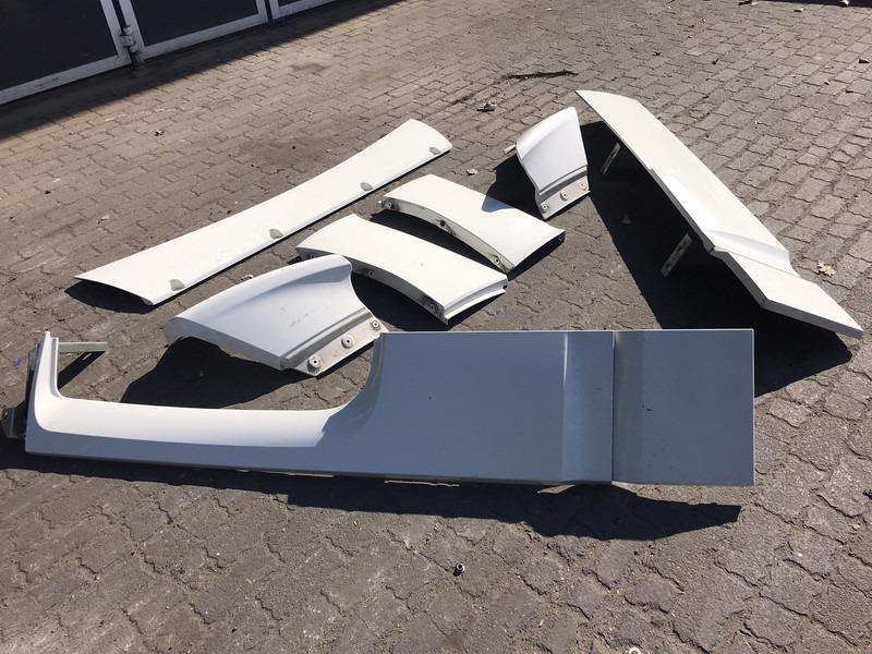 DAF XF106 - Aerodynamics/ Spoiler for Truck: picture 3 DAF XF106 - Aerodynamics/ Spoiler for Truck: picture 3