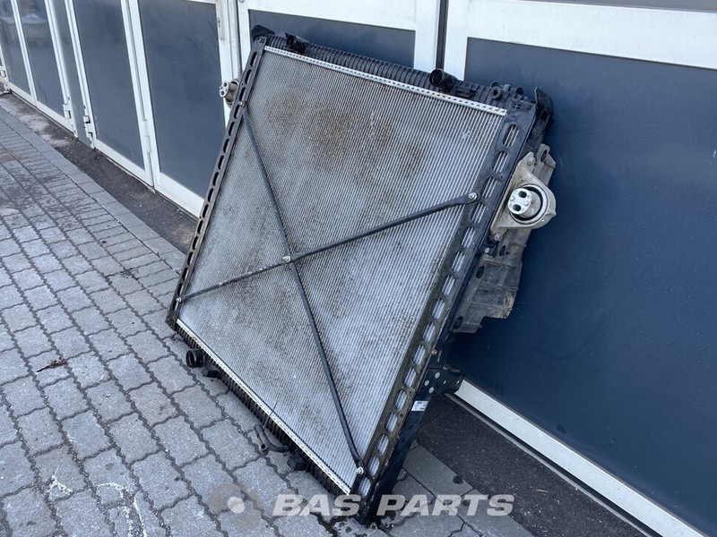 DAF XF106 Radiator DAF 1909449 - Radiator for Truck: picture 4 DAF XF106 Radiator DAF 1909449 - Radiator for Truck: picture 4