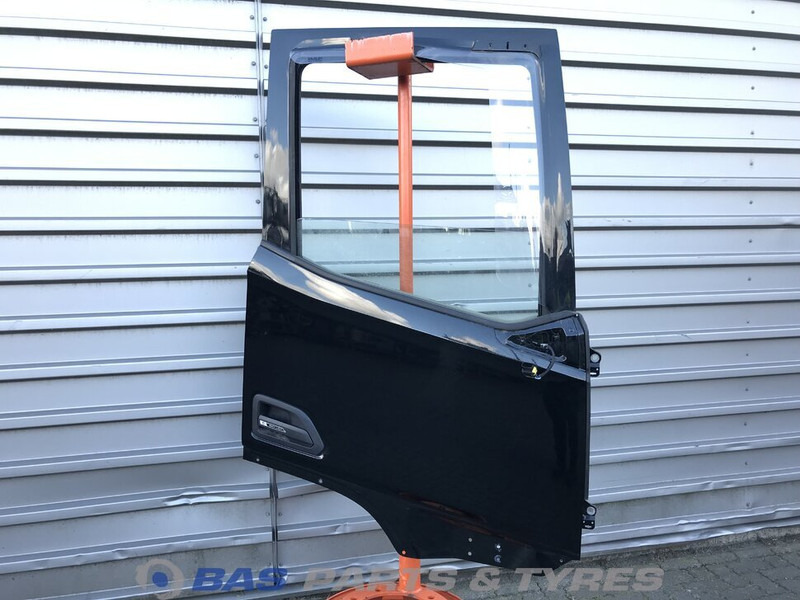 DAF XG - Door and parts for Truck: picture 1 DAF XG - Door and parts for Truck: picture 1