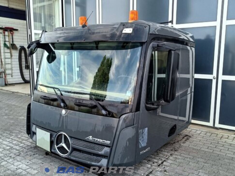 Mercedes-Benz Actros MP4 - Cab and interior for Truck: picture 1 Mercedes-Benz Actros MP4 - Cab and interior for Truck: picture 1