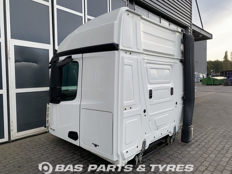 Mercedes-Benz Actros MP4 - Cab and interior for Truck: picture 3 Mercedes-Benz Actros MP4 - Cab and interior for Truck: picture 3