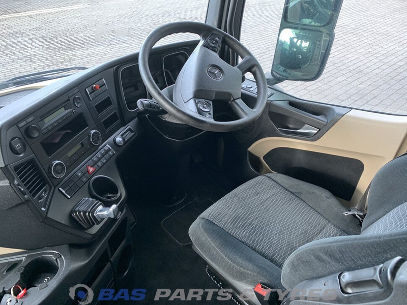 Mercedes-Benz Actros MP4 - Cab and interior for Truck: picture 5 Mercedes-Benz Actros MP4 - Cab and interior for Truck: picture 5