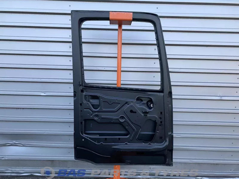 Mercedes-Benz Actros MP4 Portier Links Mercedes A 941 720 08 05 - Door and parts for Truck: picture 2 Mercedes-Benz Actros MP4 Portier Links Mercedes A 941 720 08 05 - Door and parts for Truck: picture 2