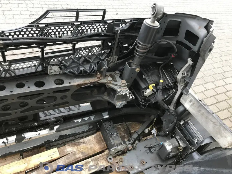 Mercedes-Benz Antos MP4 Bumper Mercedes A 960 310 23 22 - Bumper for Truck: picture 5 Mercedes-Benz Antos MP4 Bumper Mercedes A 960 310 23 22 - Bumper for Truck: picture 5