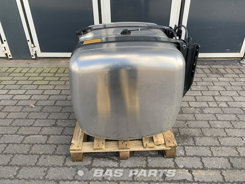 Mercedes-Benz Brandstoftank Mercedes 360 Liter A 960 470 51 04 - Fuel tank for Truck: picture 2 Mercedes-Benz Brandstoftank Mercedes 360 Liter A 960 470 51 04 - Fuel tank for Truck: picture 2