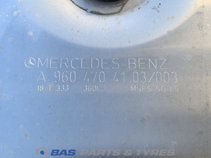 Mercedes-Benz  - Fuel tank for Truck: picture 5 Mercedes-Benz  - Fuel tank for Truck: picture 5