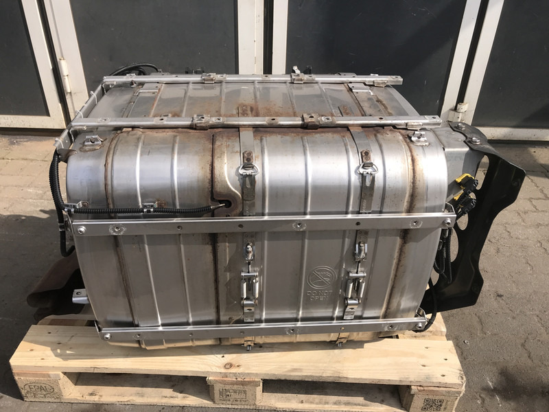 Mercedes-Benz - Catalytic converter for Truck: picture 1 Mercedes-Benz - Catalytic converter for Truck: picture 1
