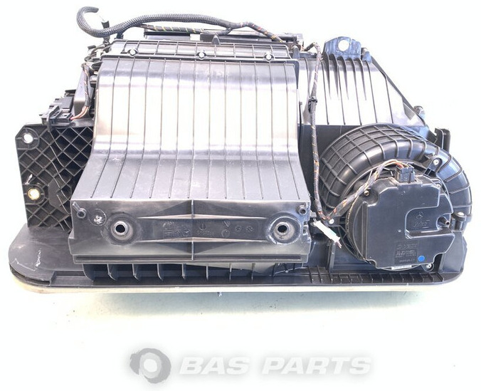 Mercedes-Benz - Heating/ Ventilation for Truck: picture 2 Mercedes-Benz - Heating/ Ventilation for Truck: picture 2