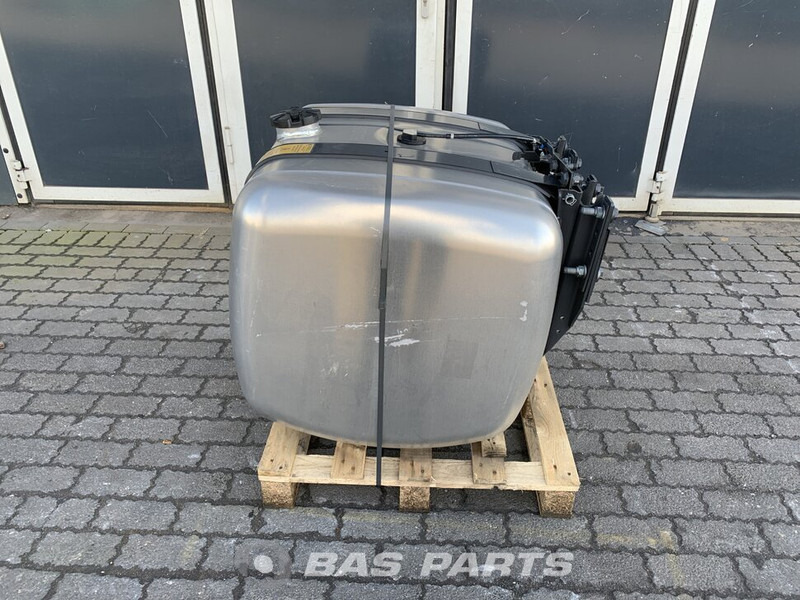 Mercedes-Benz - Fuel tank for Truck: picture 2 Mercedes-Benz - Fuel tank for Truck: picture 2