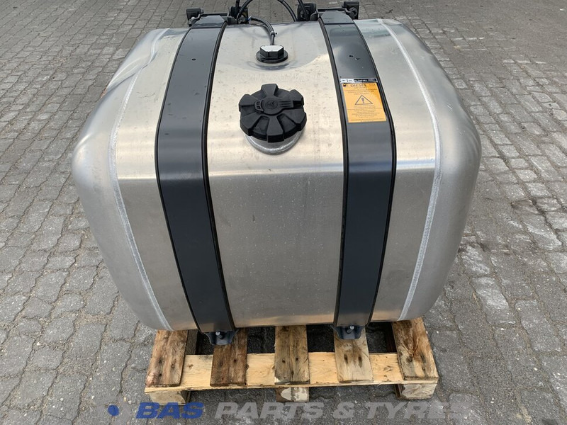 Mercedes-Benz  - Fuel tank for Truck: picture 1 Mercedes-Benz  - Fuel tank for Truck: picture 1