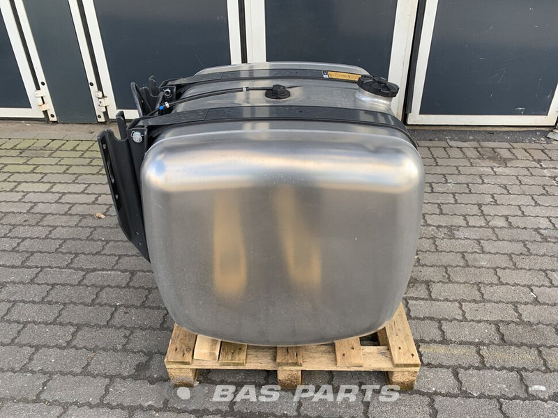 Mercedes-Benz  - Fuel tank for Truck: picture 4 Mercedes-Benz  - Fuel tank for Truck: picture 4